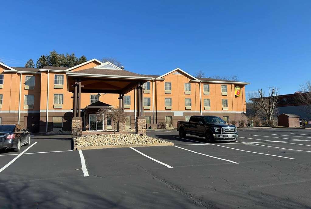 Super 8 By Wyndham Mars/cranberry/pittsburgh Area Hotel 3*